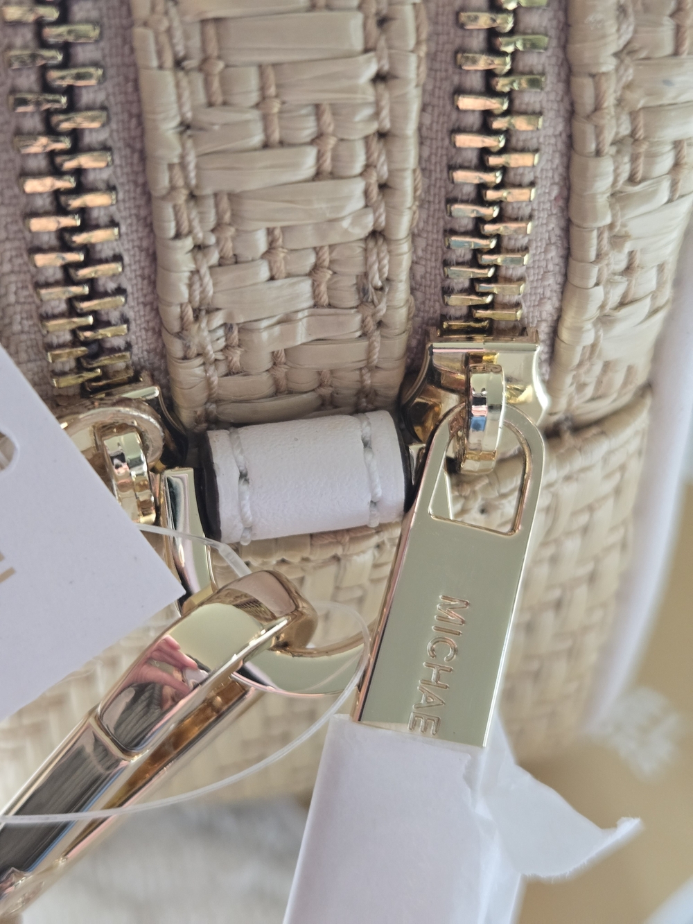 NWT Michael Kors Natural Straw MK Logo Crossbody with White Trim - Picture 4 of 7